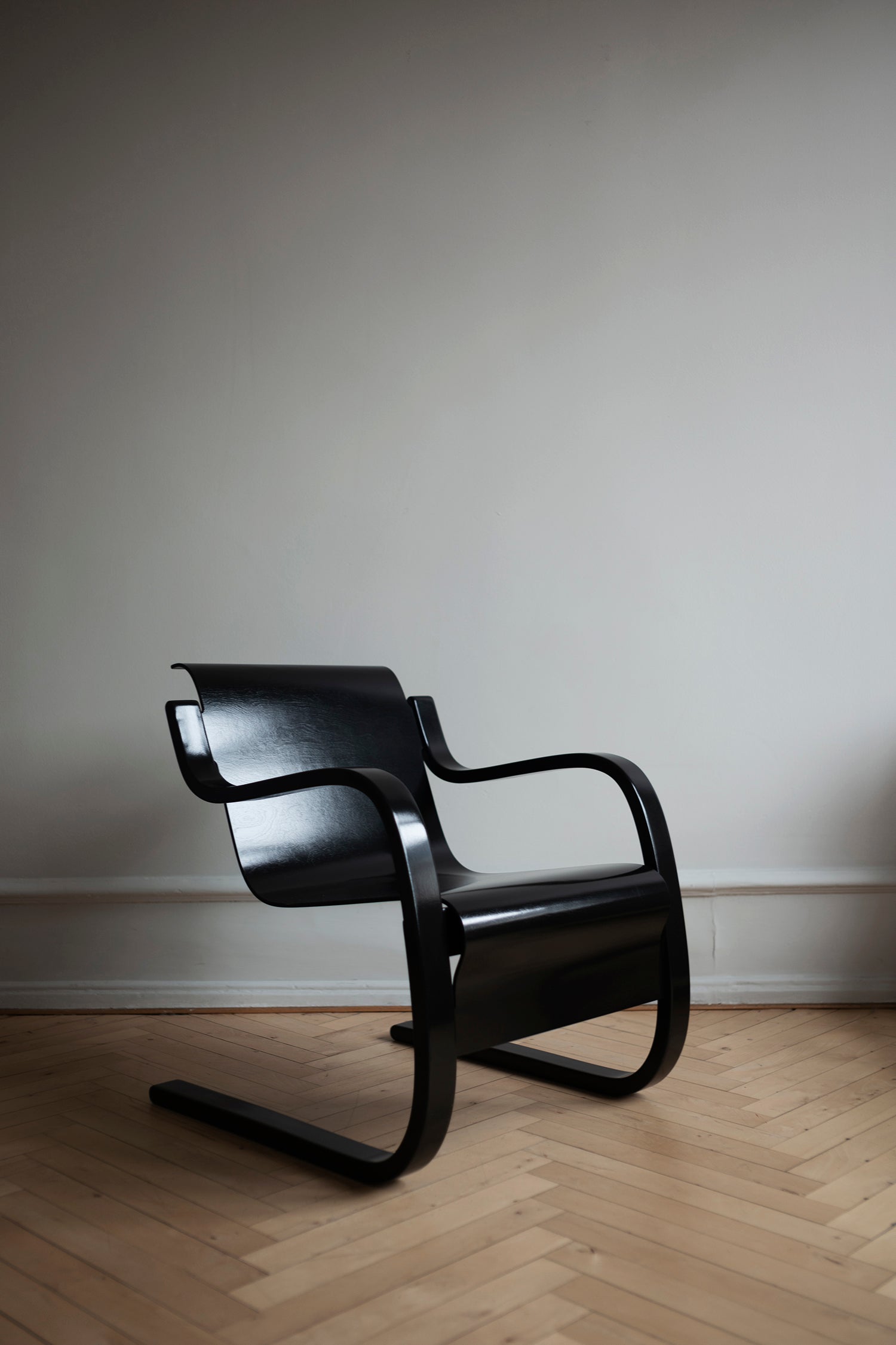 ARMCHAIR 42 - BLACK LACQUER
