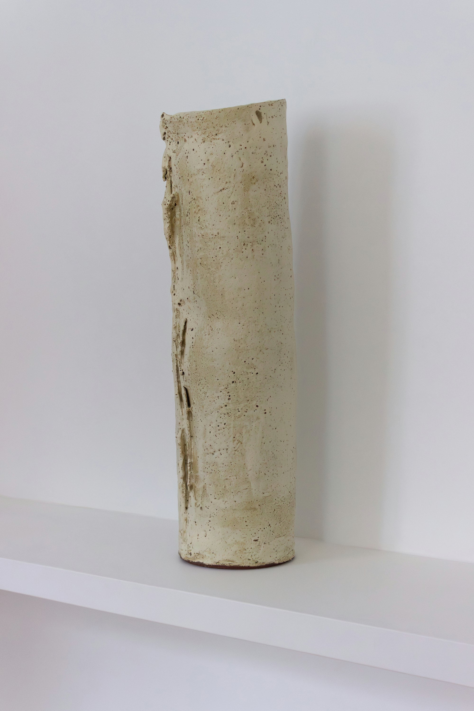 TALL CYLINDER SCULPTURE