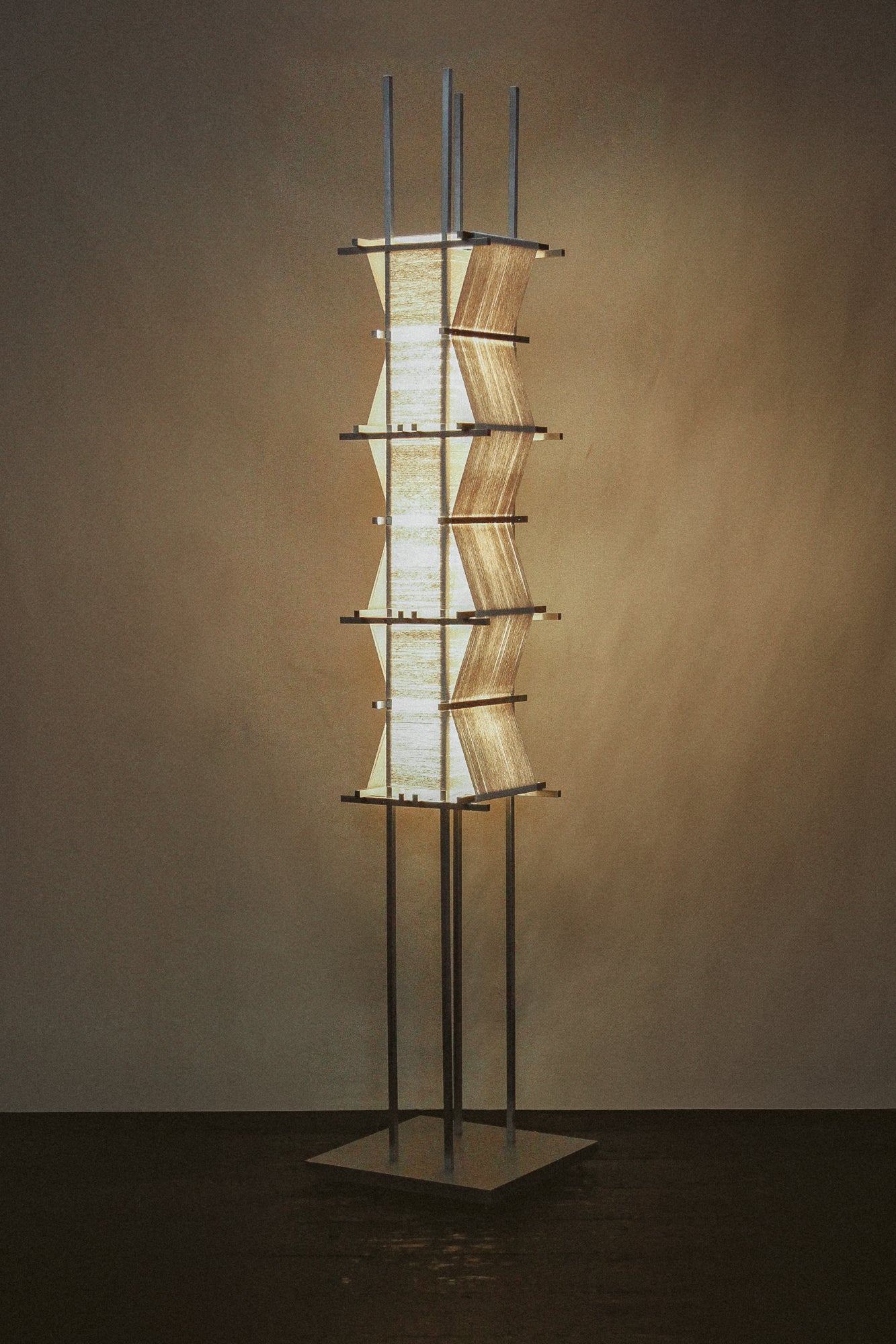 FLOOR LAMP WITH 472M OF STRING