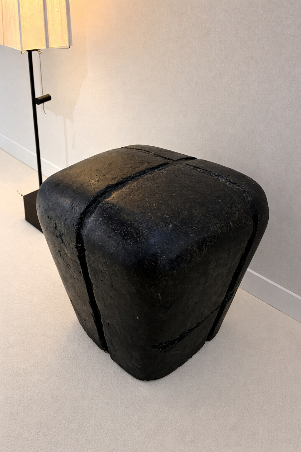 RITUAL UNIQUE SIDE TABLE