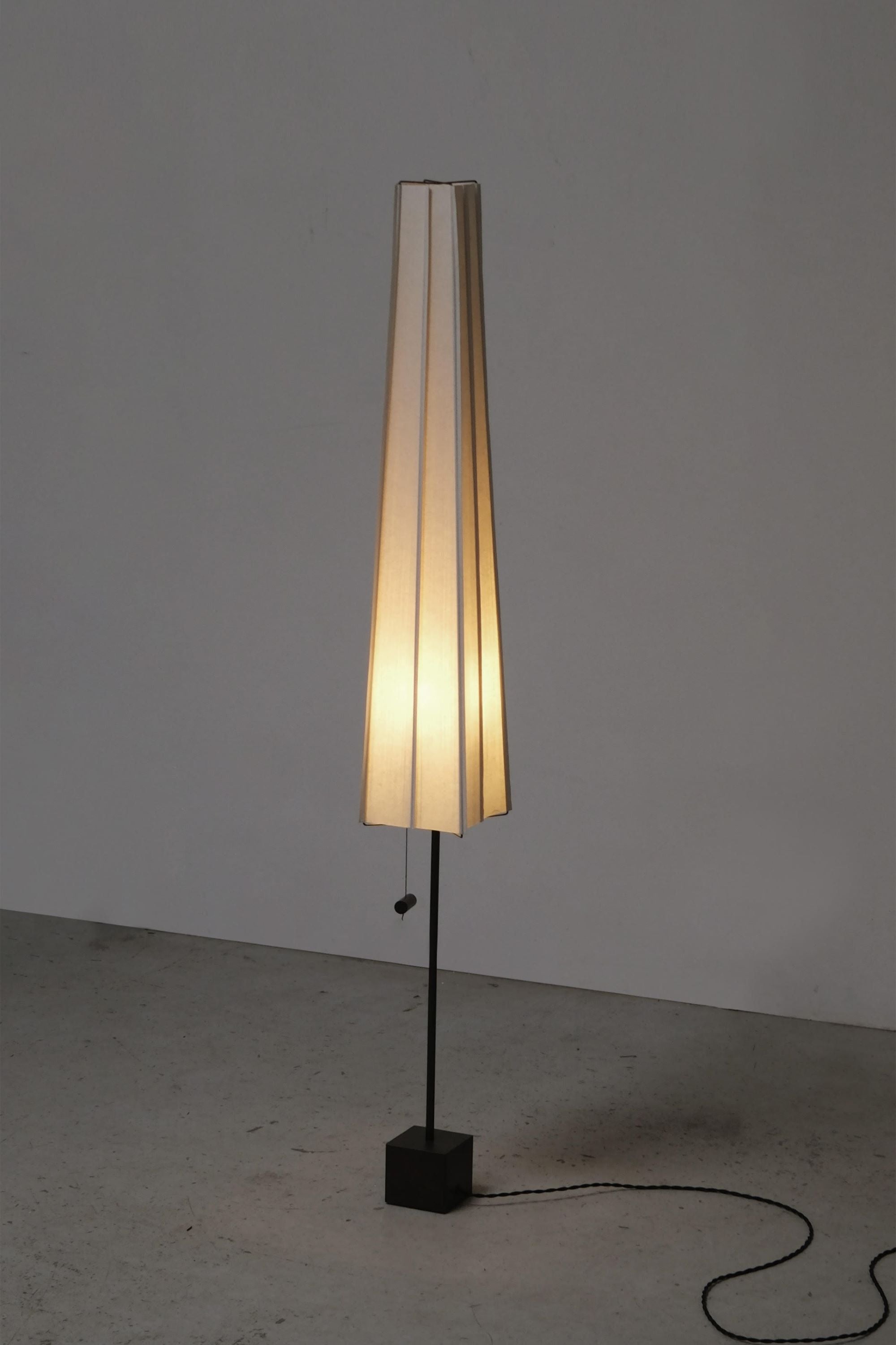 VESSELS FOR LIGHT FL-03