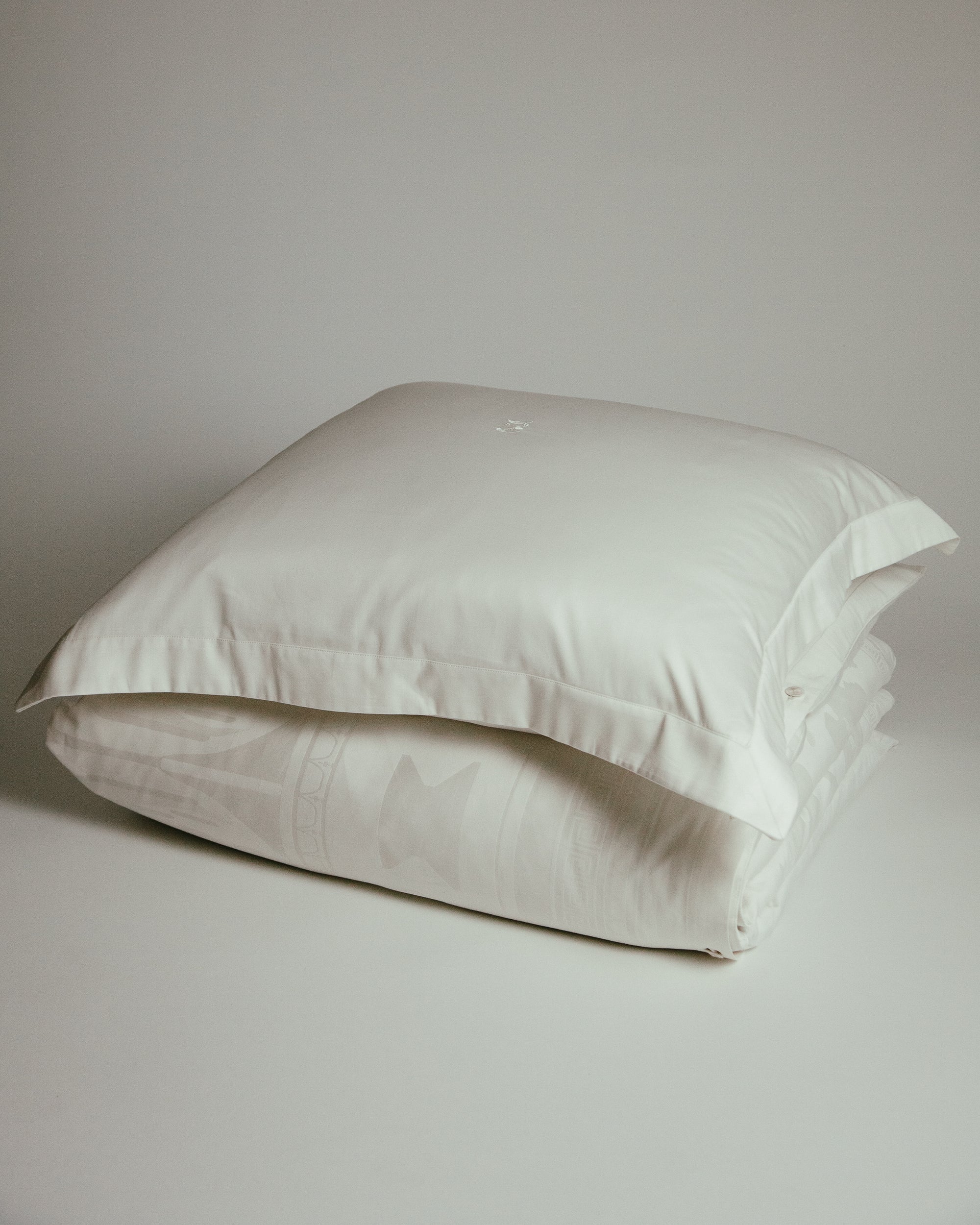 FOUNTAIN BLOSSOM PILLOW COVER