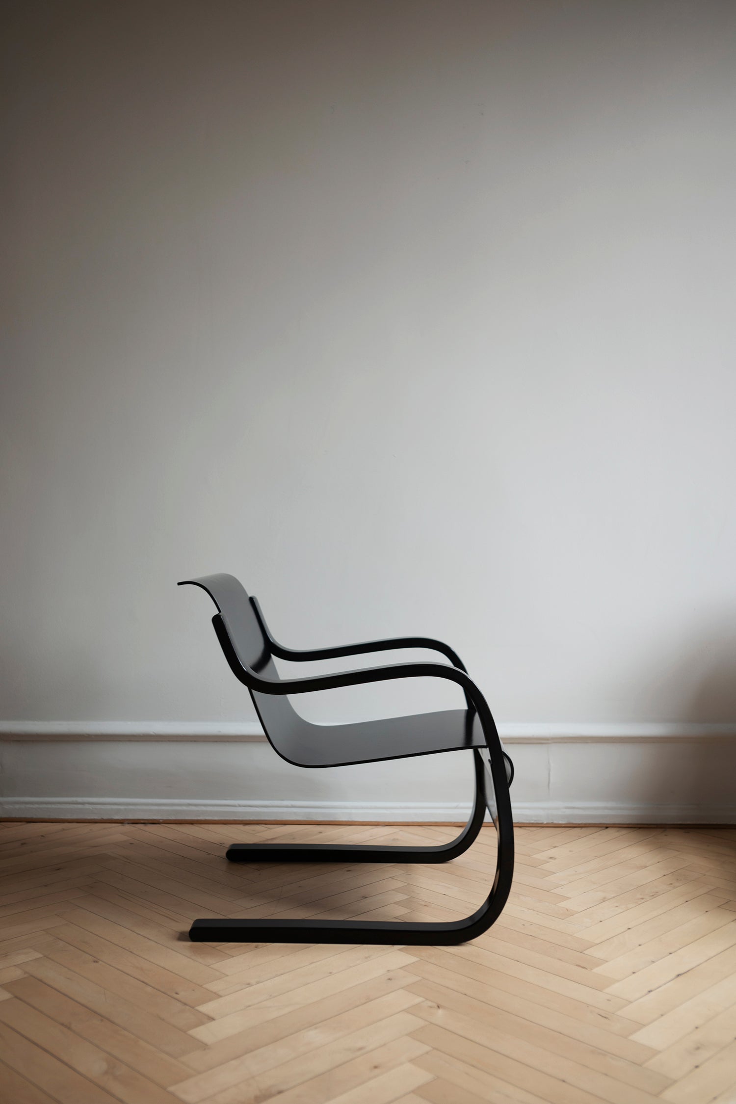ARMCHAIR 42 - BLACK LACQUER